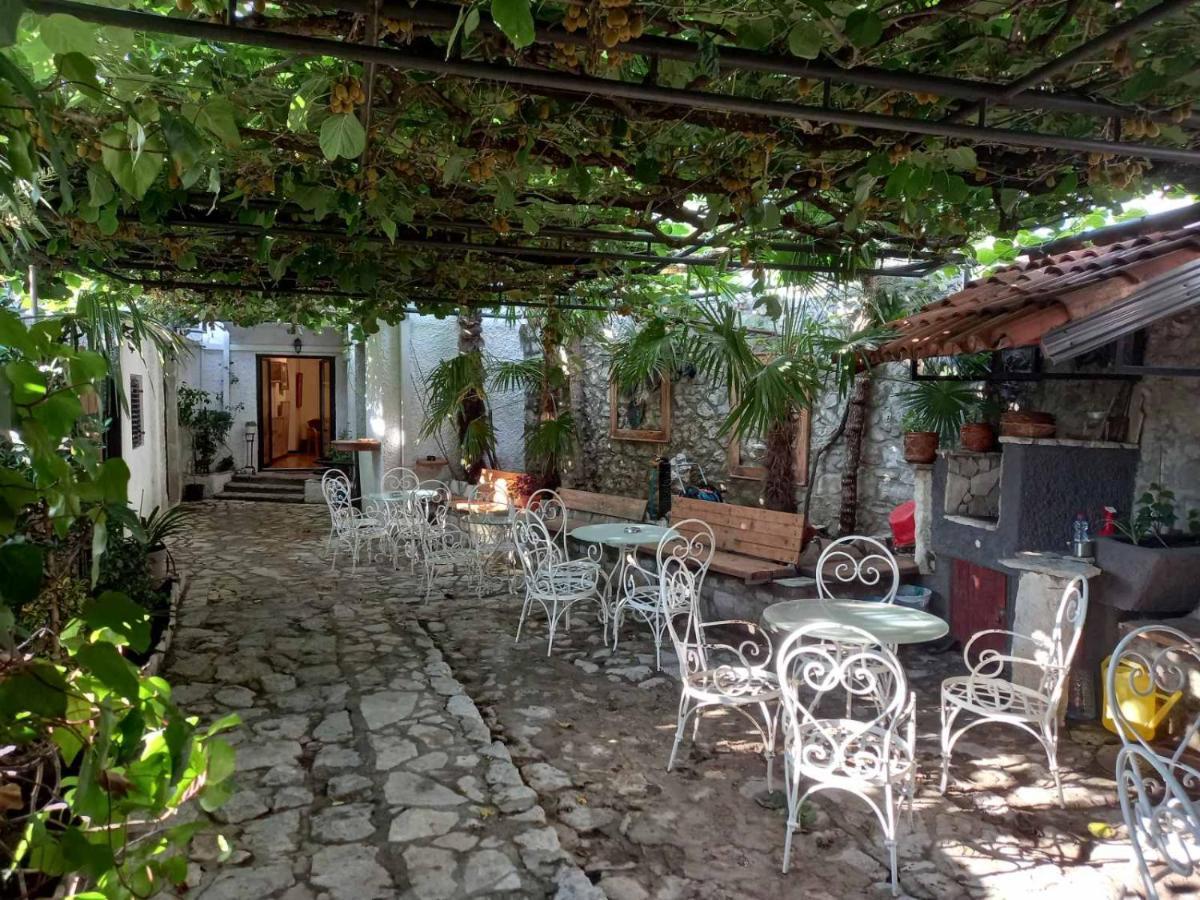 Heart Of Old Town Guesthouse Podgorica Eksteriør bilde